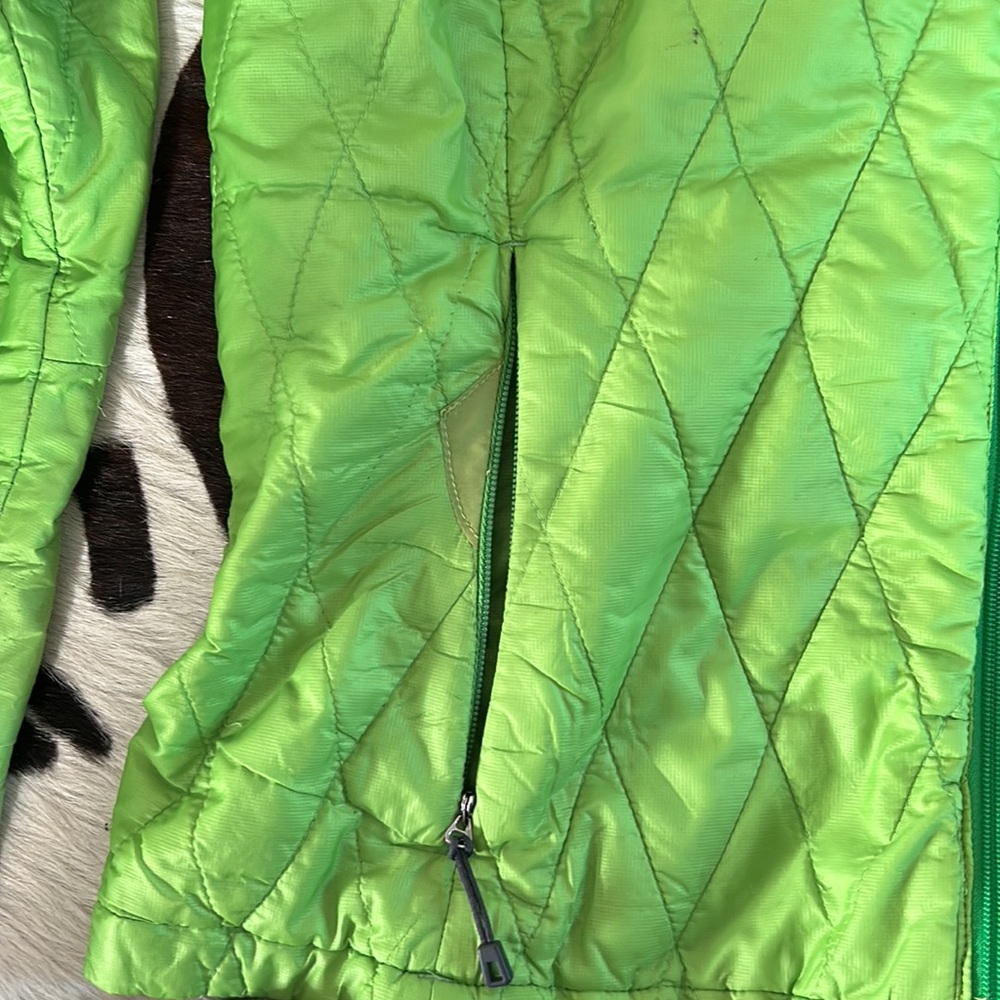 Patagonia Light Weight Long Sleeve Quilted Jacket - Picture 3 of 6